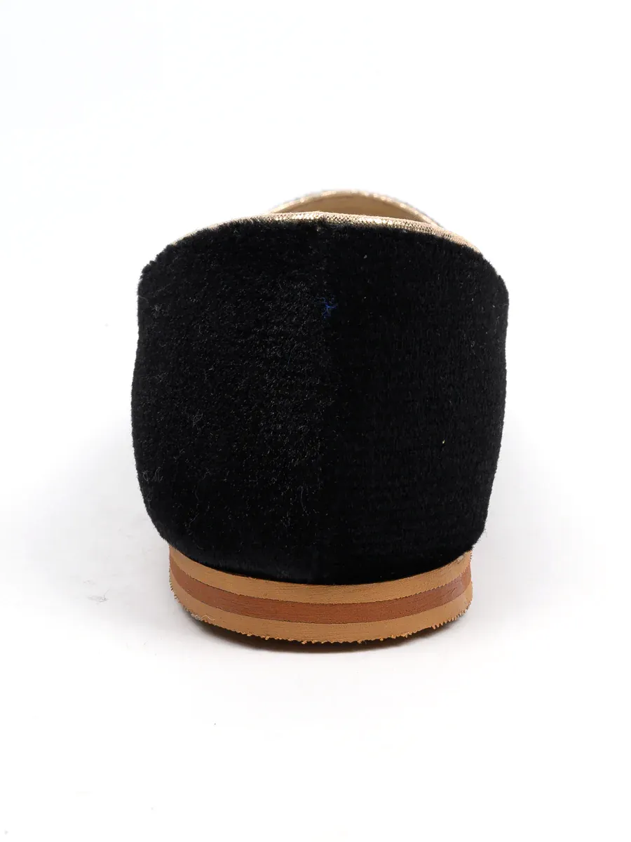 Black Peacock Casual Pumps