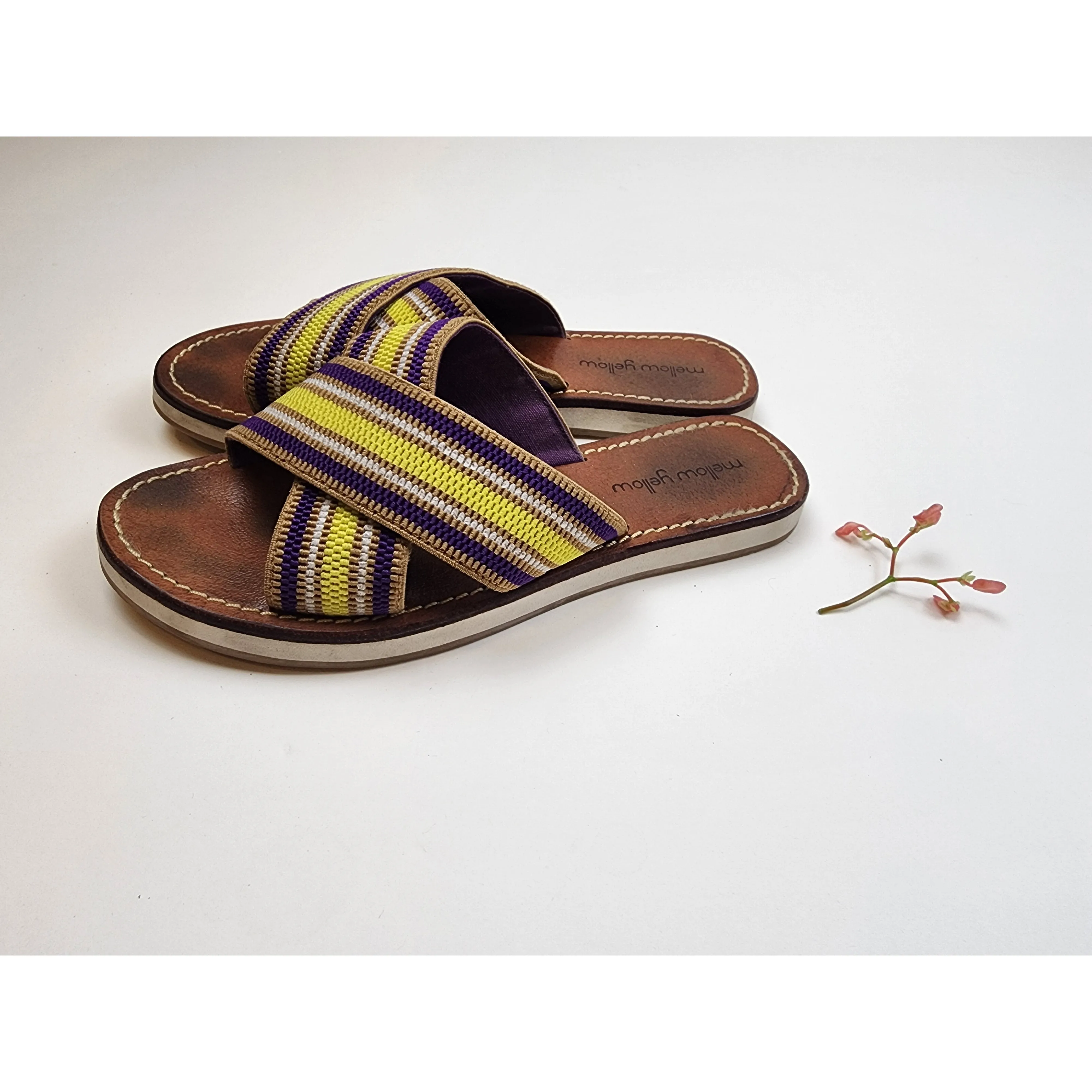 Mellow Yellow criss cross slide on flats size 38