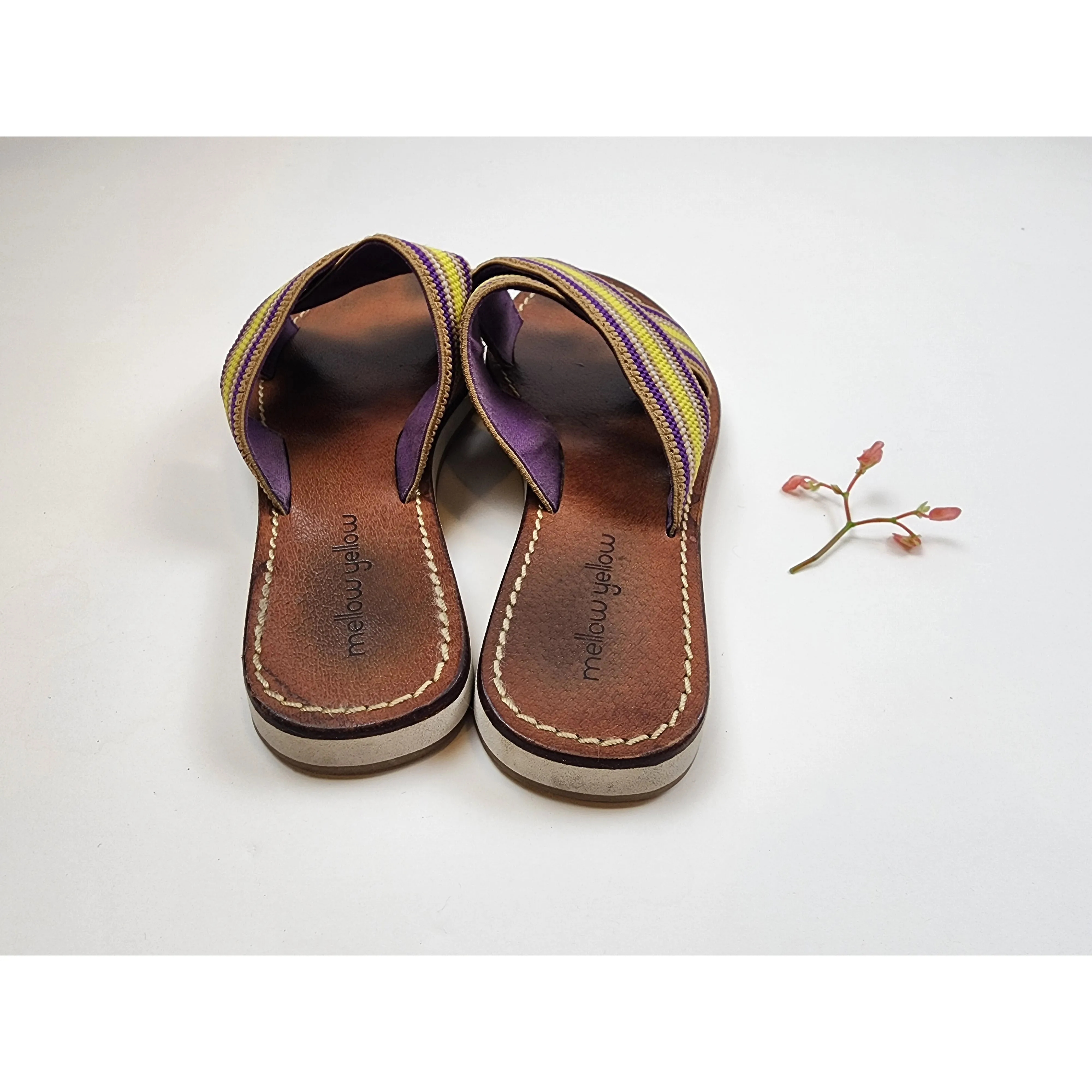 Mellow Yellow criss cross slide on flats size 38