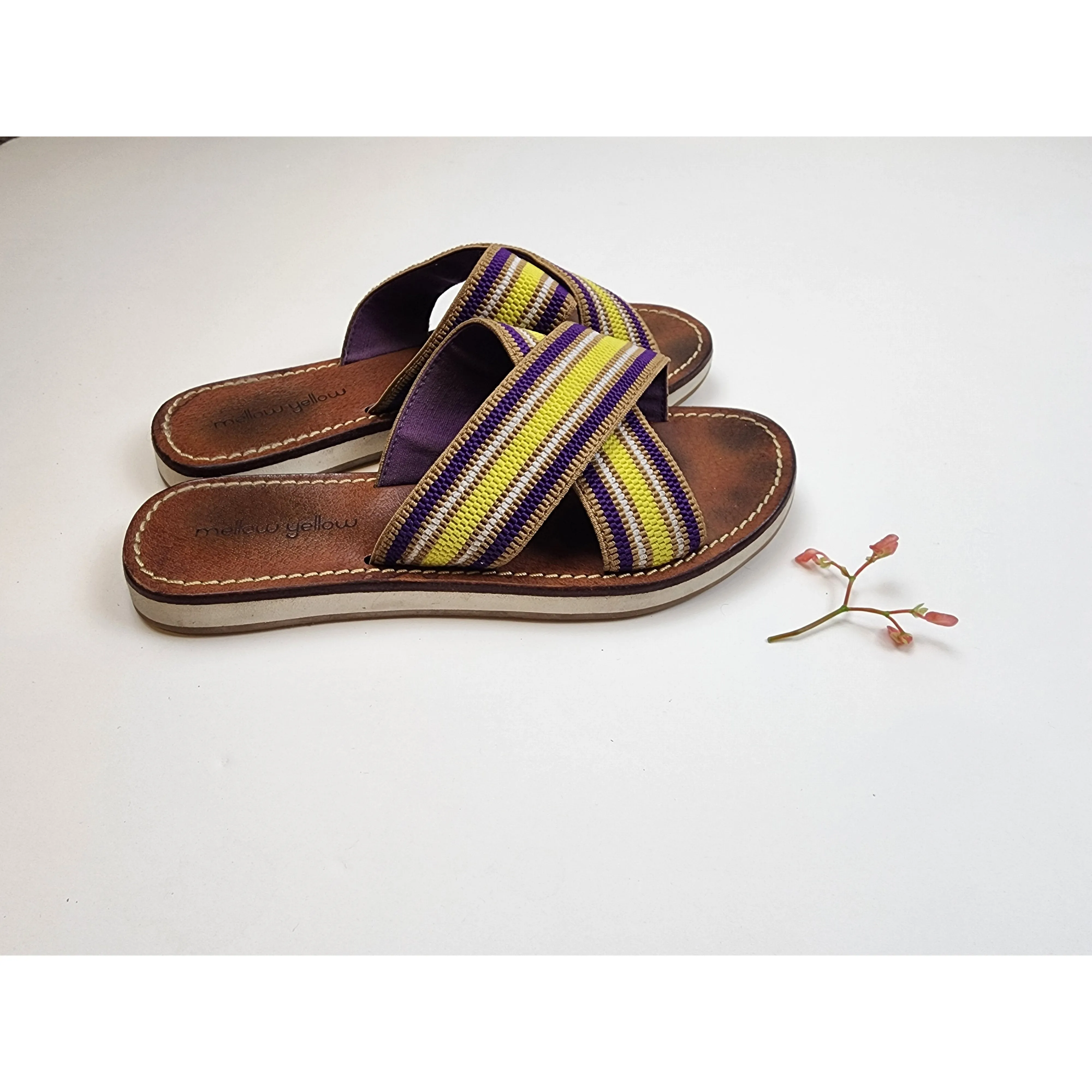 Mellow Yellow criss cross slide on flats size 38