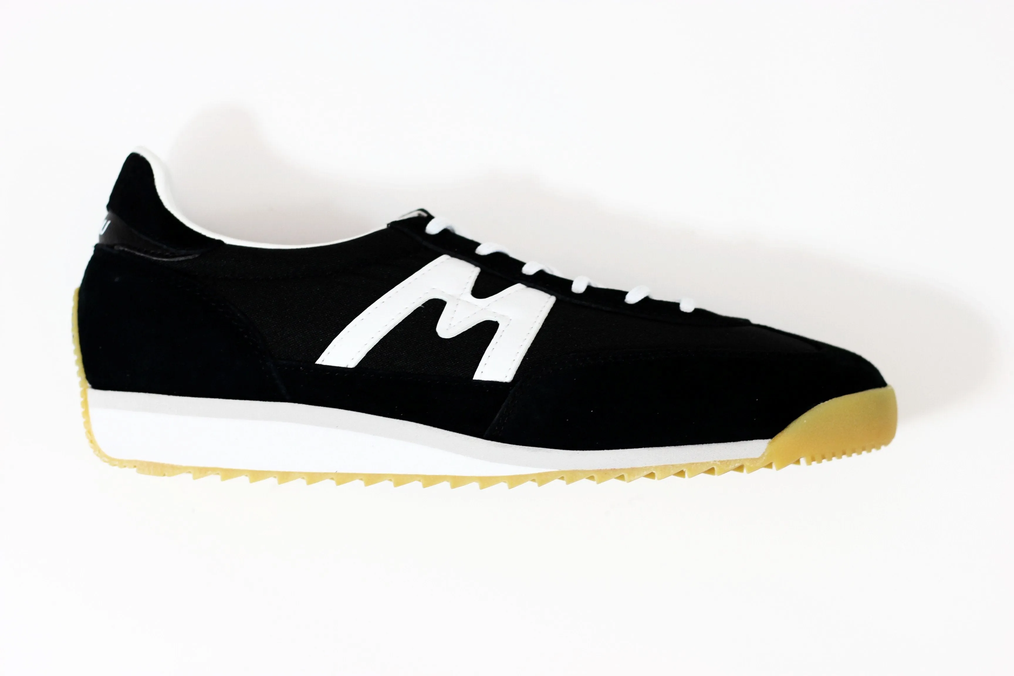 Unisex Mestari Sneaker - Black White Suede/Nylon