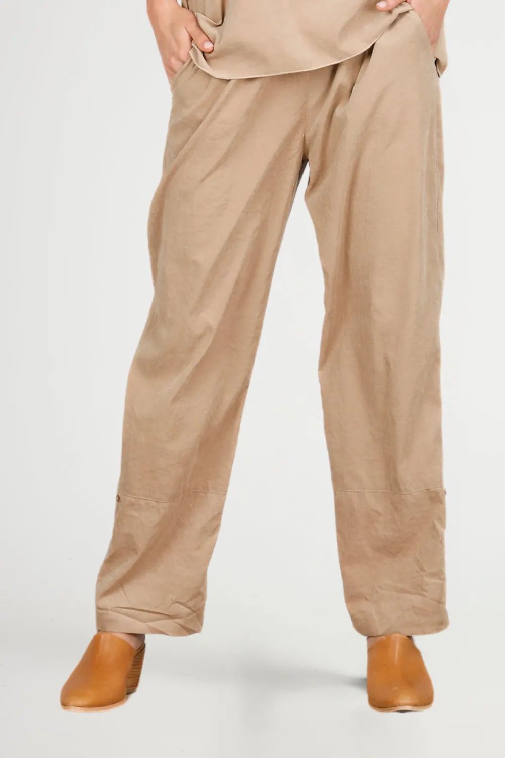 Wonderland Pant in Tan